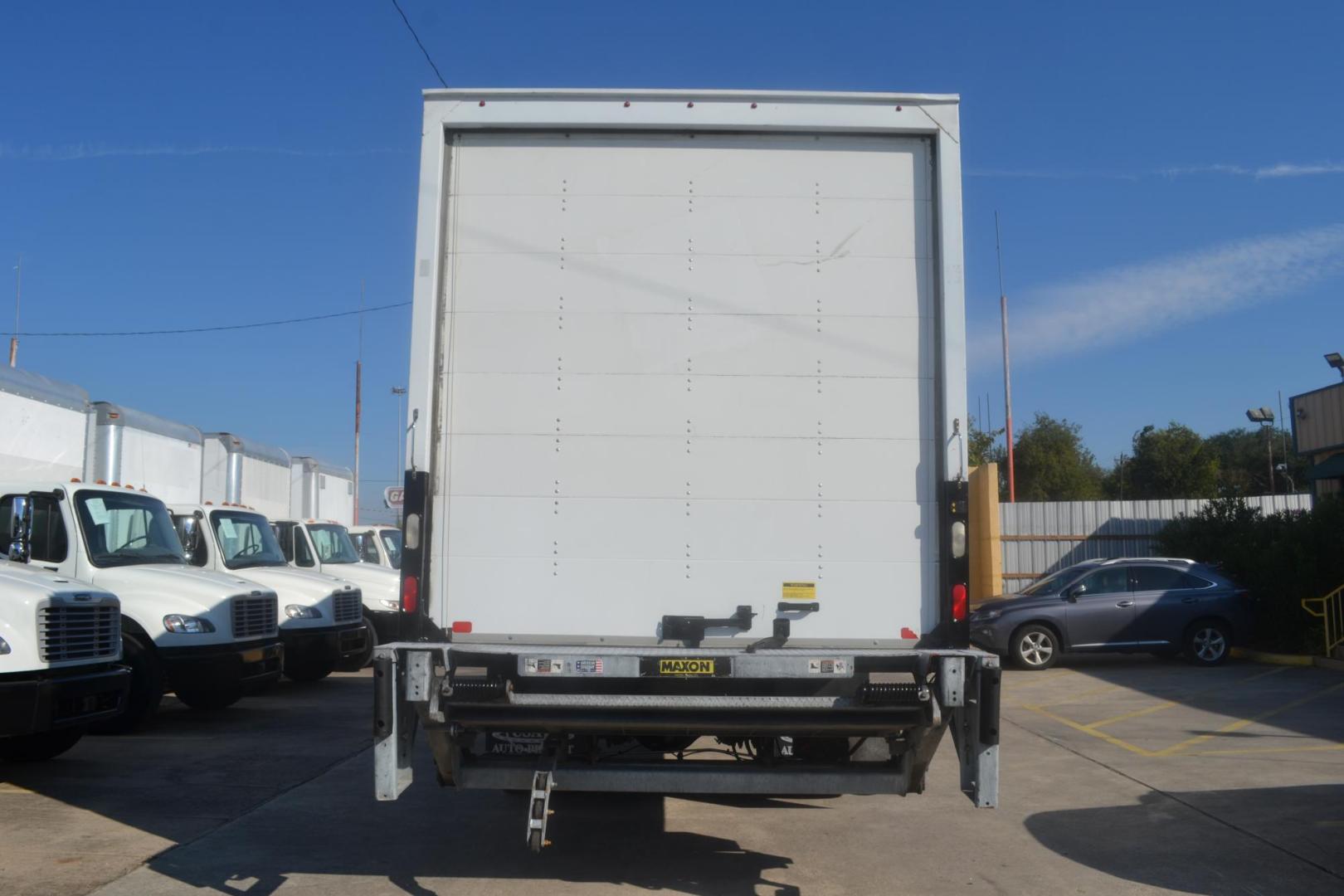 2020 WHITE /BLACK HINO 268 (5PVNJ8JV7L5) with an HINO J08E-WU 8.0L 230HP engine, ALLISON 2500RDS AUTOMATIC transmission, located at 9172 North Fwy, Houston, TX, 77037, (713) 910-6868, 29.887470, -95.411903 - 25,950 LB GVWR , 26 FT BOX , HEIGHT 102" X WIDTH 102", MAXON 2,500 LB LIFT GATE, SPRING SUSPENSION, 70 GALLON FUEL CAPACITY, EXHAUST BRAKE - Photo#4