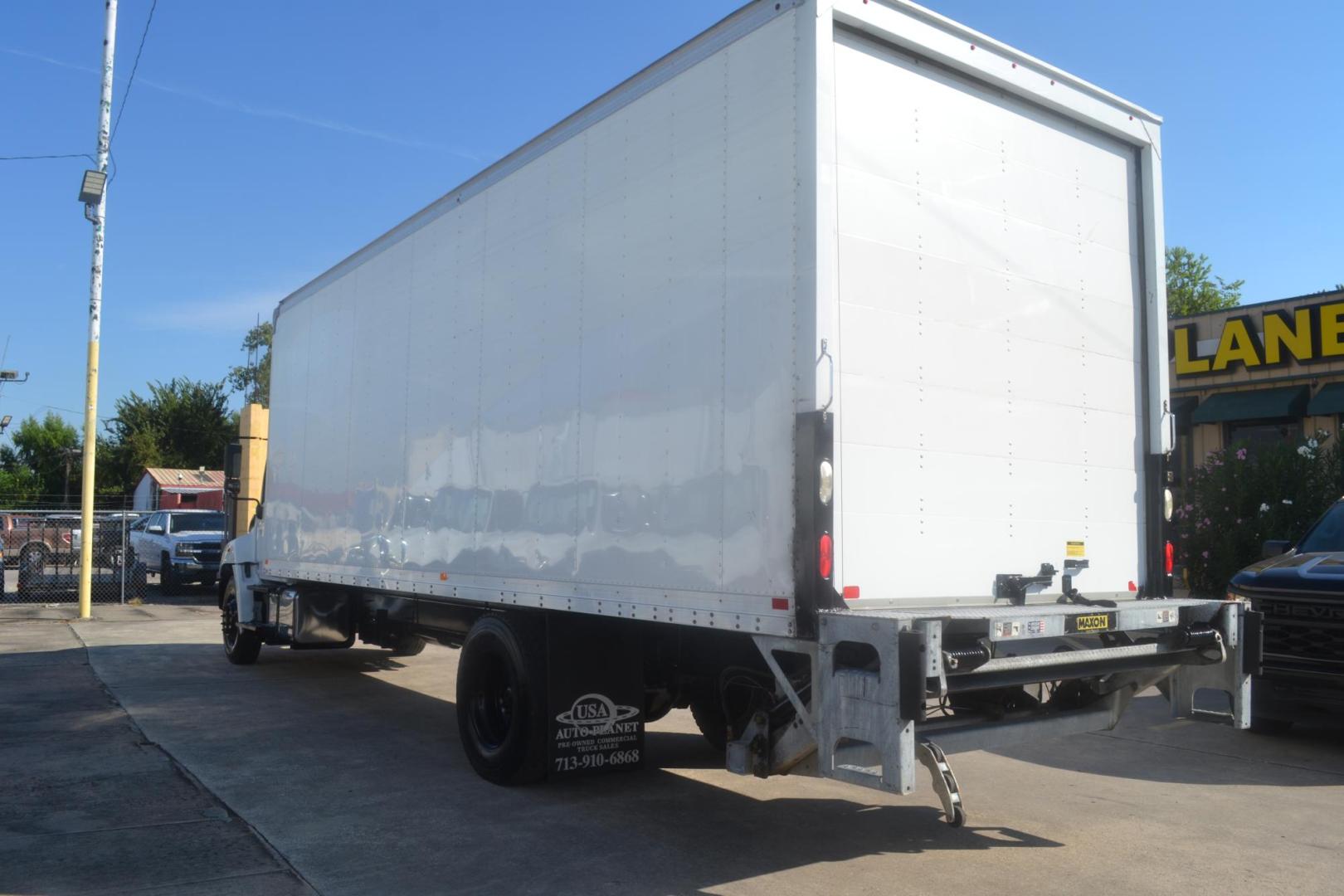 2020 WHITE /BLACK HINO 268 (5PVNJ8JV7L5) with an HINO J08E-WU 8.0L 230HP engine, ALLISON 2500RDS AUTOMATIC transmission, located at 9172 North Fwy, Houston, TX, 77037, (713) 910-6868, 29.887470, -95.411903 - 25,950 LB GVWR , 26 FT BOX , HEIGHT 102" X WIDTH 102", MAXON 2,500 LB LIFT GATE, SPRING SUSPENSION, 70 GALLON FUEL CAPACITY, EXHAUST BRAKE - Photo#5