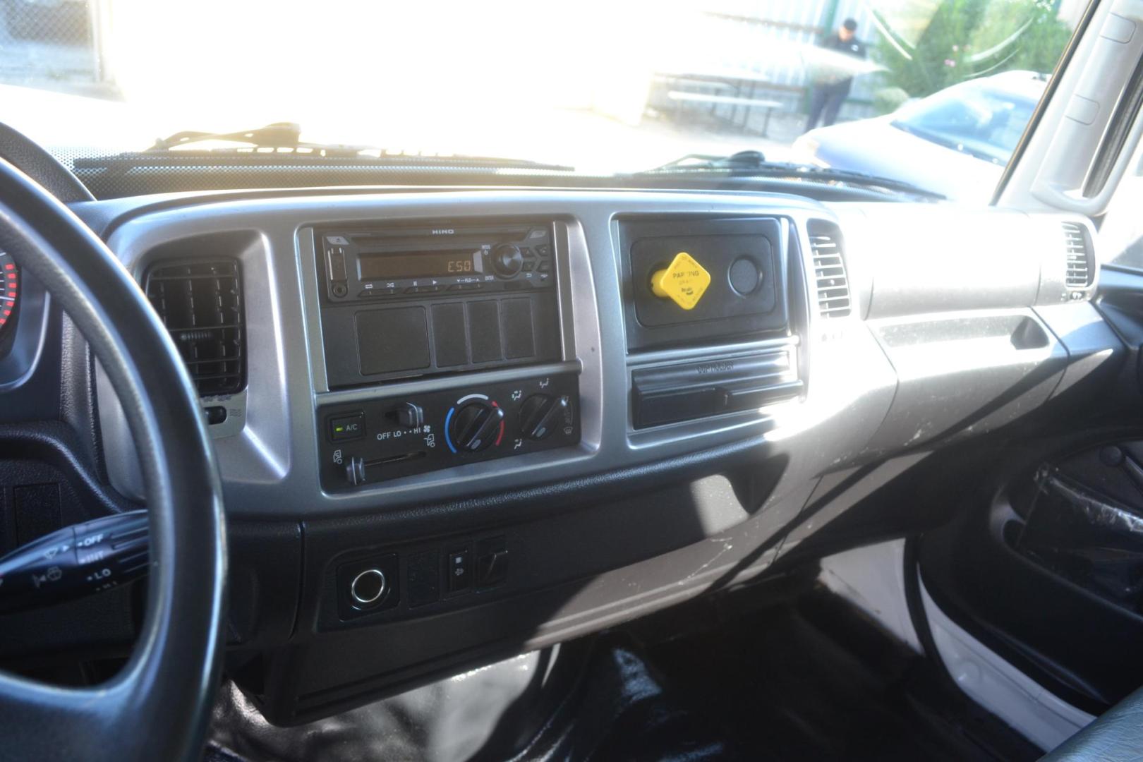 2020 WHITE /BLACK HINO 268 (5PVNJ8JV7L5) with an HINO J08E-WU 8.0L 230HP engine, ALLISON 2500RDS AUTOMATIC transmission, located at 9172 North Fwy, Houston, TX, 77037, (713) 910-6868, 29.887470, -95.411903 - 25,950 LB GVWR , 26 FT BOX , HEIGHT 102" X WIDTH 102", MAXON 2,500 LB LIFT GATE, SPRING SUSPENSION, 70 GALLON FUEL CAPACITY, EXHAUST BRAKE - Photo#15