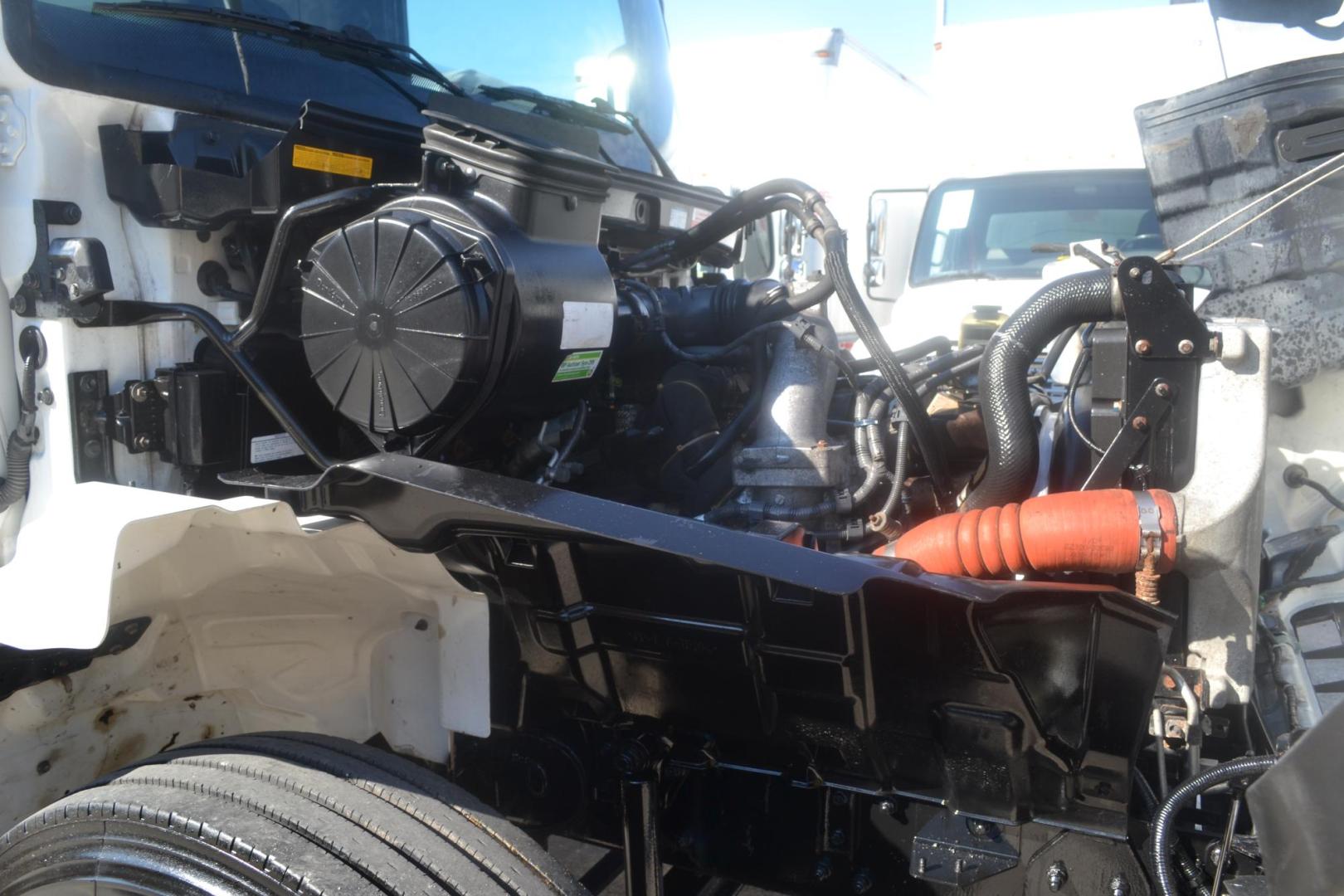 2020 WHITE /BLACK HINO 268 (5PVNJ8JV7L5) with an HINO J08E-WU 8.0L 230HP engine, ALLISON 2500RDS AUTOMATIC transmission, located at 9172 North Fwy, Houston, TX, 77037, (713) 910-6868, 29.887470, -95.411903 - 25,950 LB GVWR , 26 FT BOX , HEIGHT 102" X WIDTH 102", MAXON 2,500 LB LIFT GATE, SPRING SUSPENSION, 70 GALLON FUEL CAPACITY, EXHAUST BRAKE - Photo#17